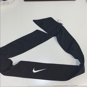 Nike tie workout headband